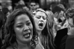 Spanish women singing